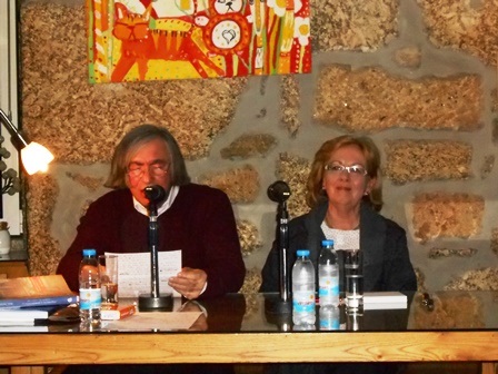 A escritora Maria Antonieta Garcia acompanhada por Manuel da Silva Ramos