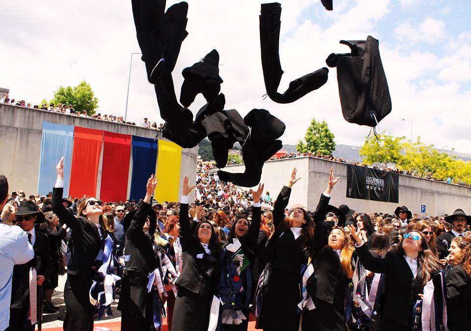 Finalistas celebram o fim da licenciatura