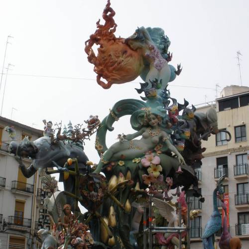 La falla plantada en la Plaza del Pilar de Valencia, ganadora este año (Foto | Aitor Martínez)