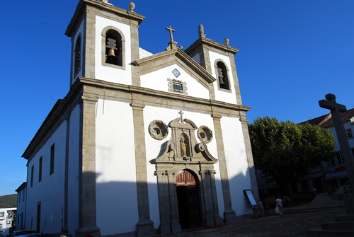 O largo da Igreja do Fundão é um dos locais que recebe espectáculos do TeatroAgosto 