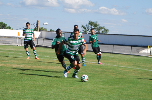 O capitão Edgar foi expulso aos 77 minutos (Foto de Arquivo)