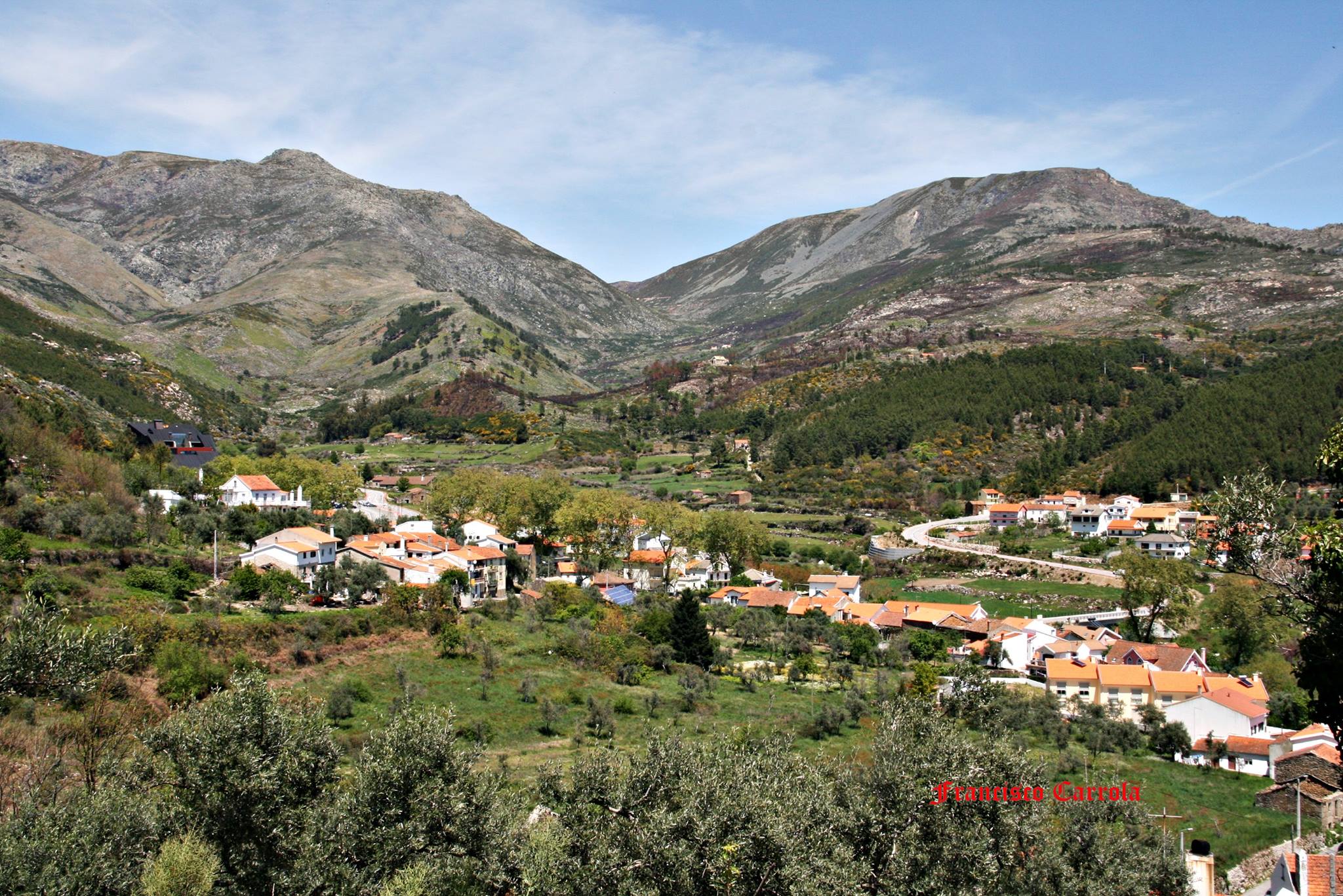 Vila de Unhais da Serra. Fonte: Francisco Carrola