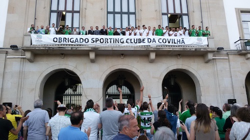 O final de tarde de segunda-feira, serviu para homenagear o Sporting da Covilhã