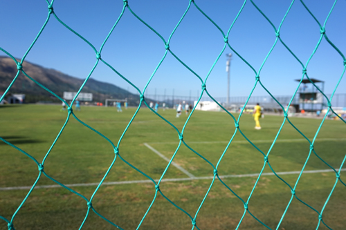 Depois de na última temporada os serranos terem lutado pela subida de divisão, entram nesta época a vencer. Domingo, há jogo no Santos Pinto 