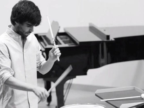 Vasco fazendeiro em apresentação de percussão. Foto: Vasco Fazendeiro