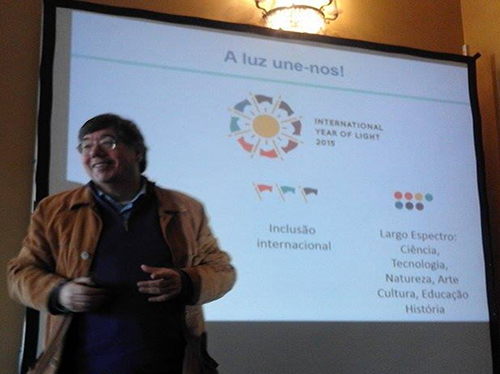 Professor Doutor Carlos Fiolhais durante a sua apresentação na exposição 