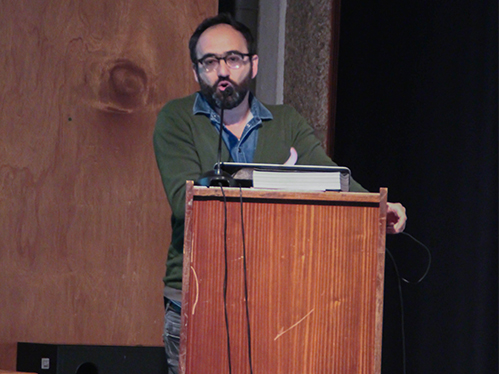 Hugo Cruz apresenta a sua comunicação na DESIGNA 2015