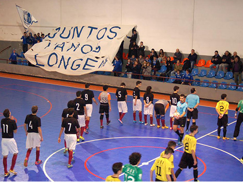 Apesar do apoio vindo das bancadas, os juvenis do GD Mata / AAUBI não conseguiram vencer o jogo