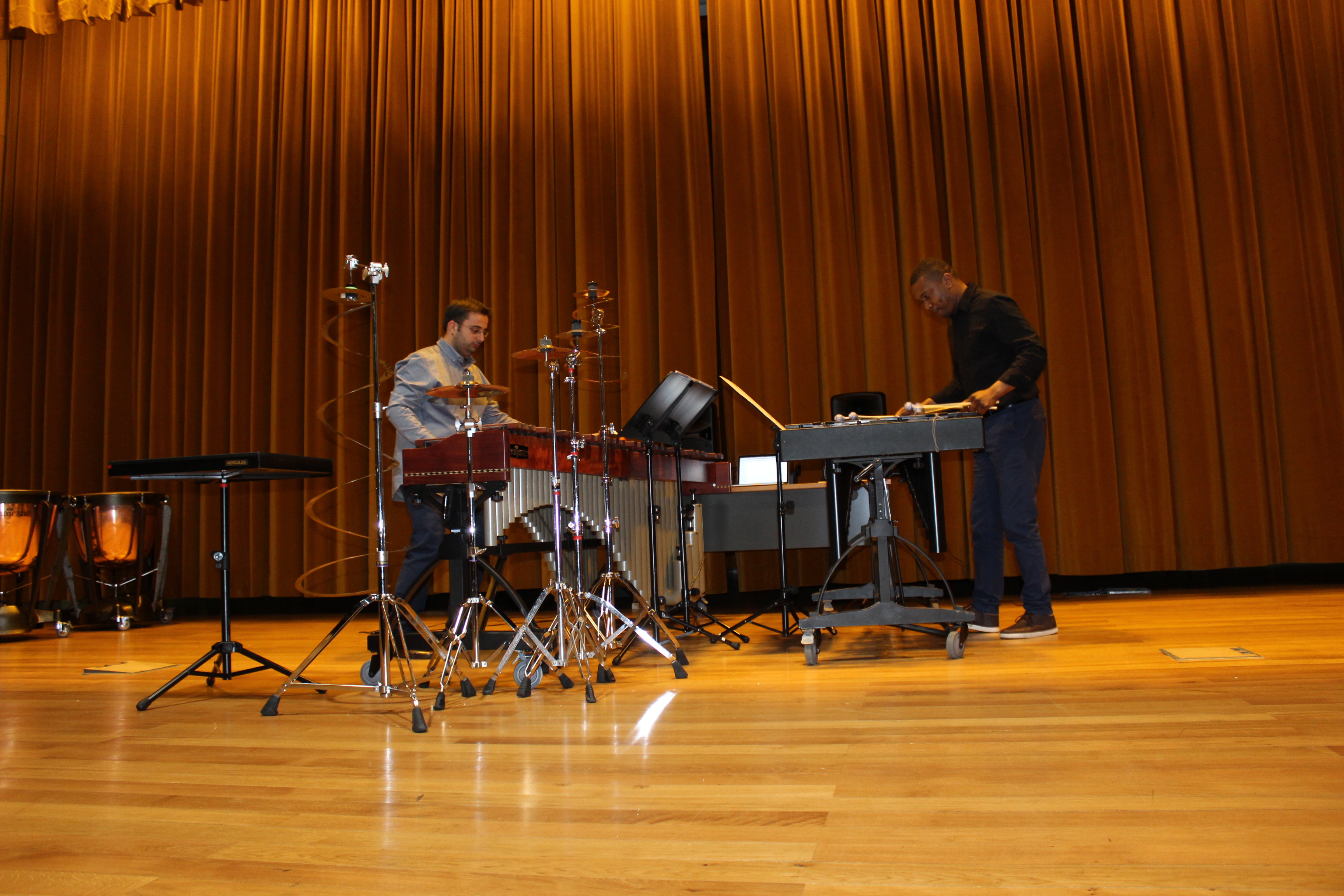 Os professores Marco Fernandes e Aldovino Munguambe atuam no concerto de abertura do I Concurso Internacional de Percussão da Beira Interior