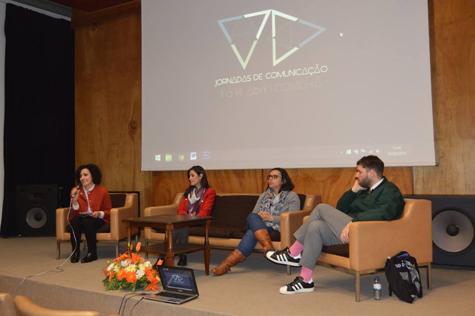 À esquerda, a docente Catarina Rodrigues (mediadora). Ao seu lado, Marta Grácio, Naida Folgado e José reis, respectivamente. 