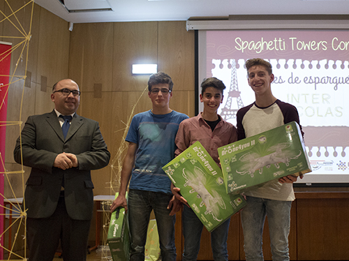 Equipa vencedora da primeira edição do Concurso Torres de Esparguete da UBI