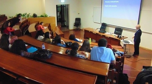 Auditório no decorrer da conferência “A Hipnose na Medicina do Século XXI”