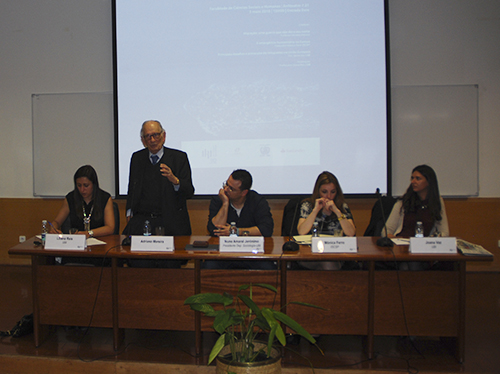 Adriano Moreira durante a conferência