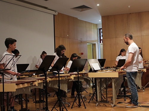 Grupo de percussão atuou naFaculdade de Engenharia da UBI