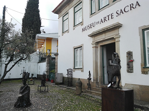 Jardim do Museu de Arte Sacra – Exposição 