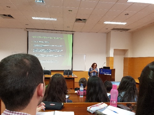 Aula aberta de psicologia sobre o papel do psicólogo em contexto educativo