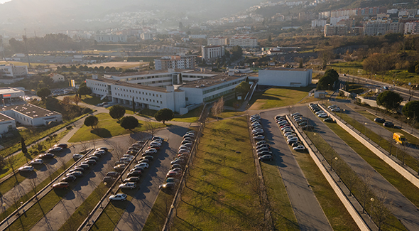 Primeiro grupo de voluntários integra 16 estudantes de cursos de mestrado integrado e doutoramento e dois docentes da FCS-UBI