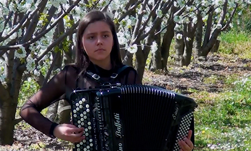 Acordeonista Sónia Cerdeira, em direto, no Concerto no Pomar.