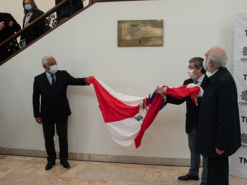 Primeiro-Ministro e presidente da Câmara da Covilhã descerraram a placa que assinala a inauguração do espaço agora renovado