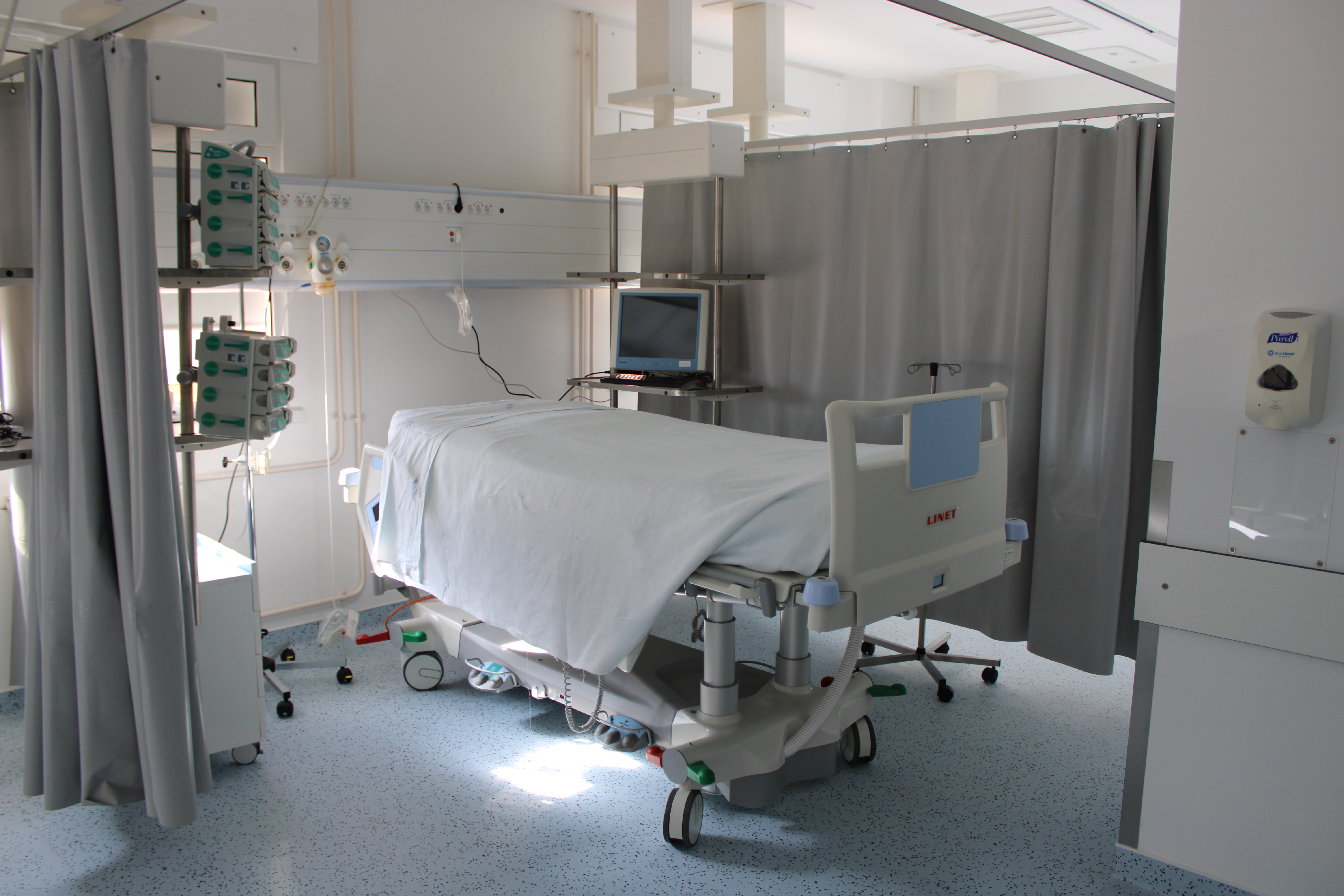 Centro Hospitalar passa de 6 para 15 camas disponíveis em Medicina Intensiva