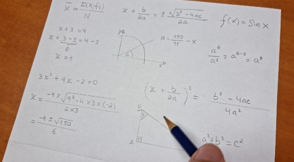 A ação de formação em curso surge no âmbito do programa Erasmus de mobilidade