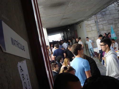 O processo de inscrição dos novos alunos decorre ao longo de toda a semana