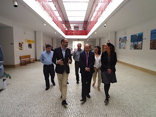 Benedito Aguiar Neto iniciou a visita pela UBI na Faculdade de Engenharia, acompanhado do vice-reitor João Canavilhas 