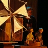 A peça "Casa dos Ventos" coloca em cena marionetas como personagens principais.