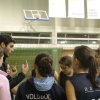 André Silvestre, a dar indicações à equipa feminina de voleibol da AAUBI